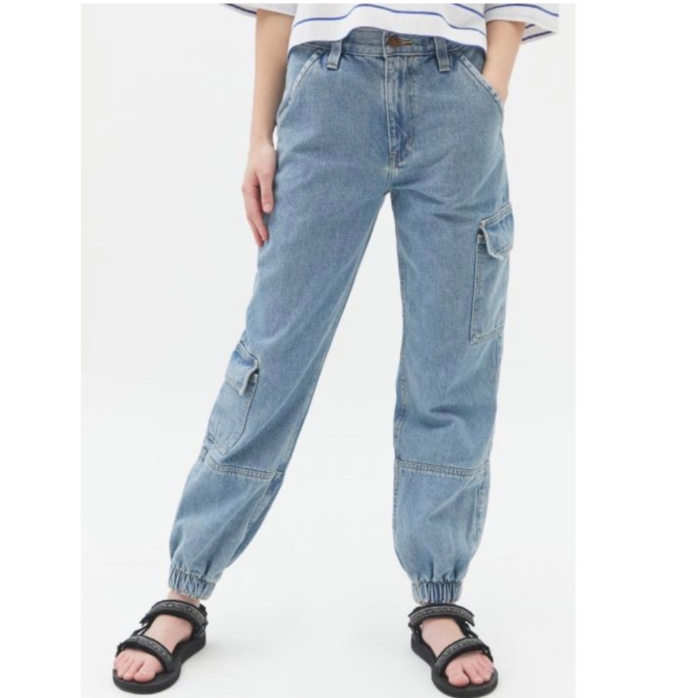 Urban Outfitters BDG Carla Cargo Jogger Jean Light Blue Wash Size 25
